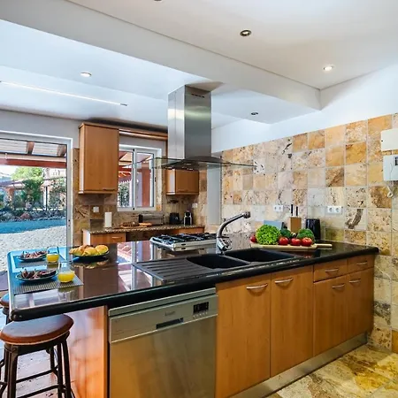 Villa Sea, Sun And Golf In Vilamoura *