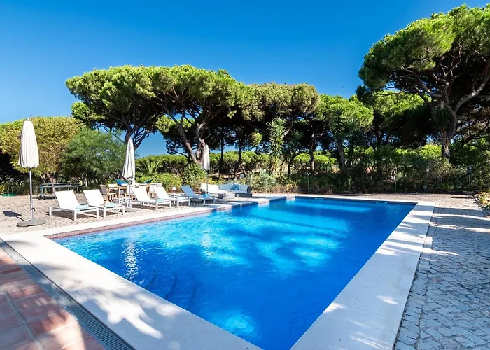 Sea, Sun And Golf In Vilamoura ヴィラ